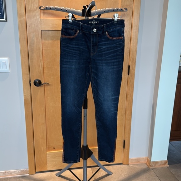 EUC White House Black Market Jeans The Skinny Ankle size 4 - Picture 1 of 13